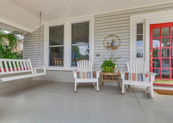Holiday home Paradise: Furnished Deck & Gas Grill! *