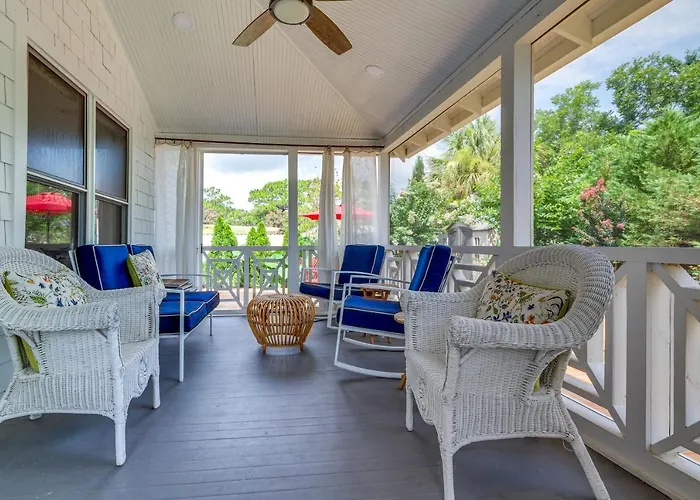 Holiday home Paradise: Furnished Deck & Gas Grill! *